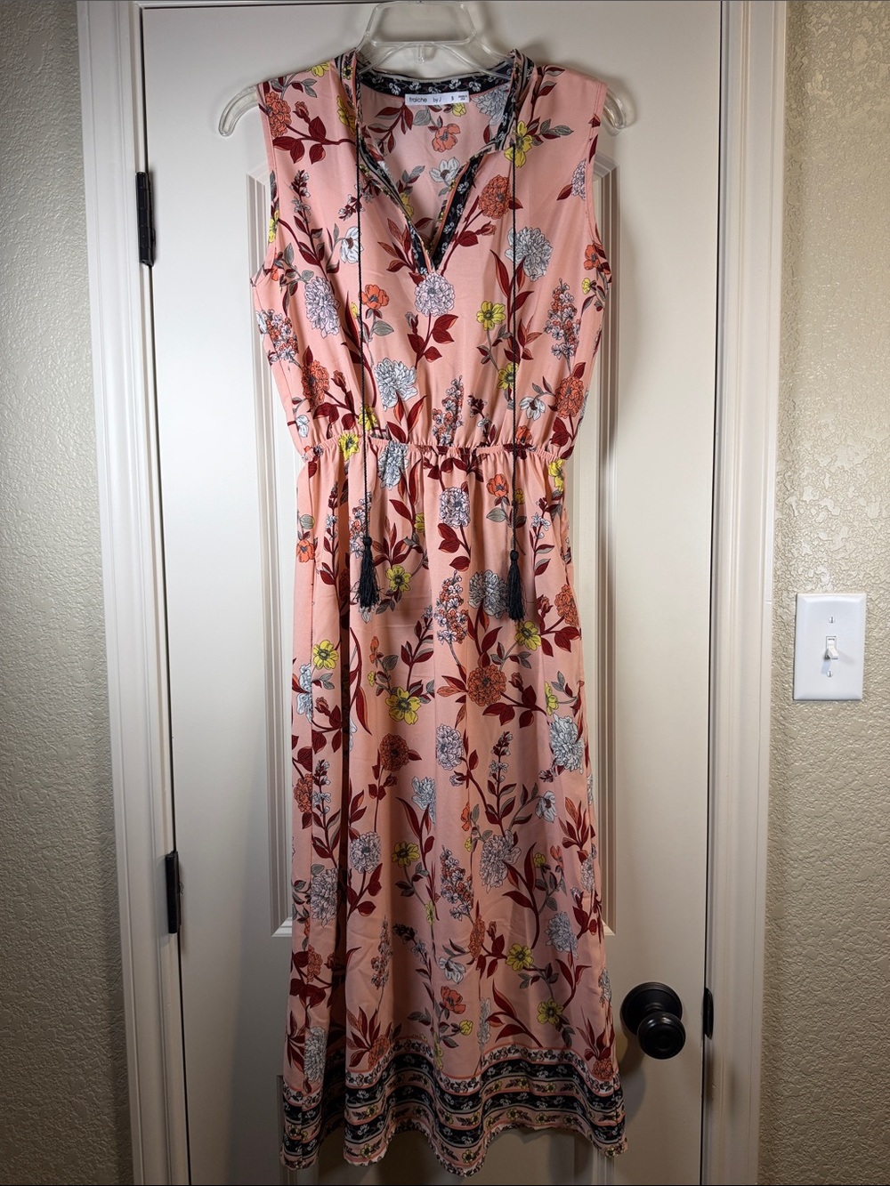 Floral Midi Dress in Soft Pink with Border Hem w/ Pockets - Size S